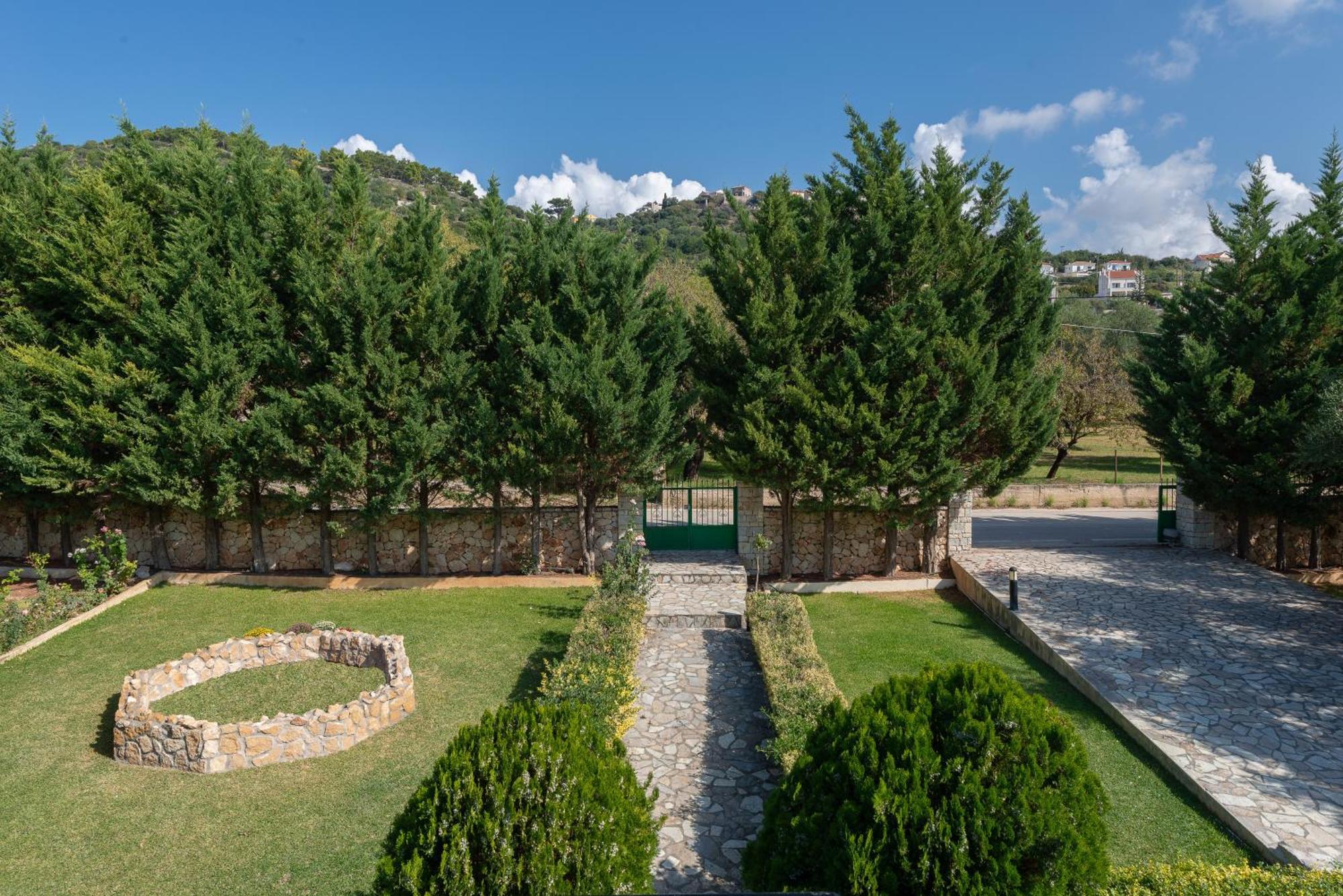 Vista Verde Studios & Apartments Svoronata Bagian luar foto