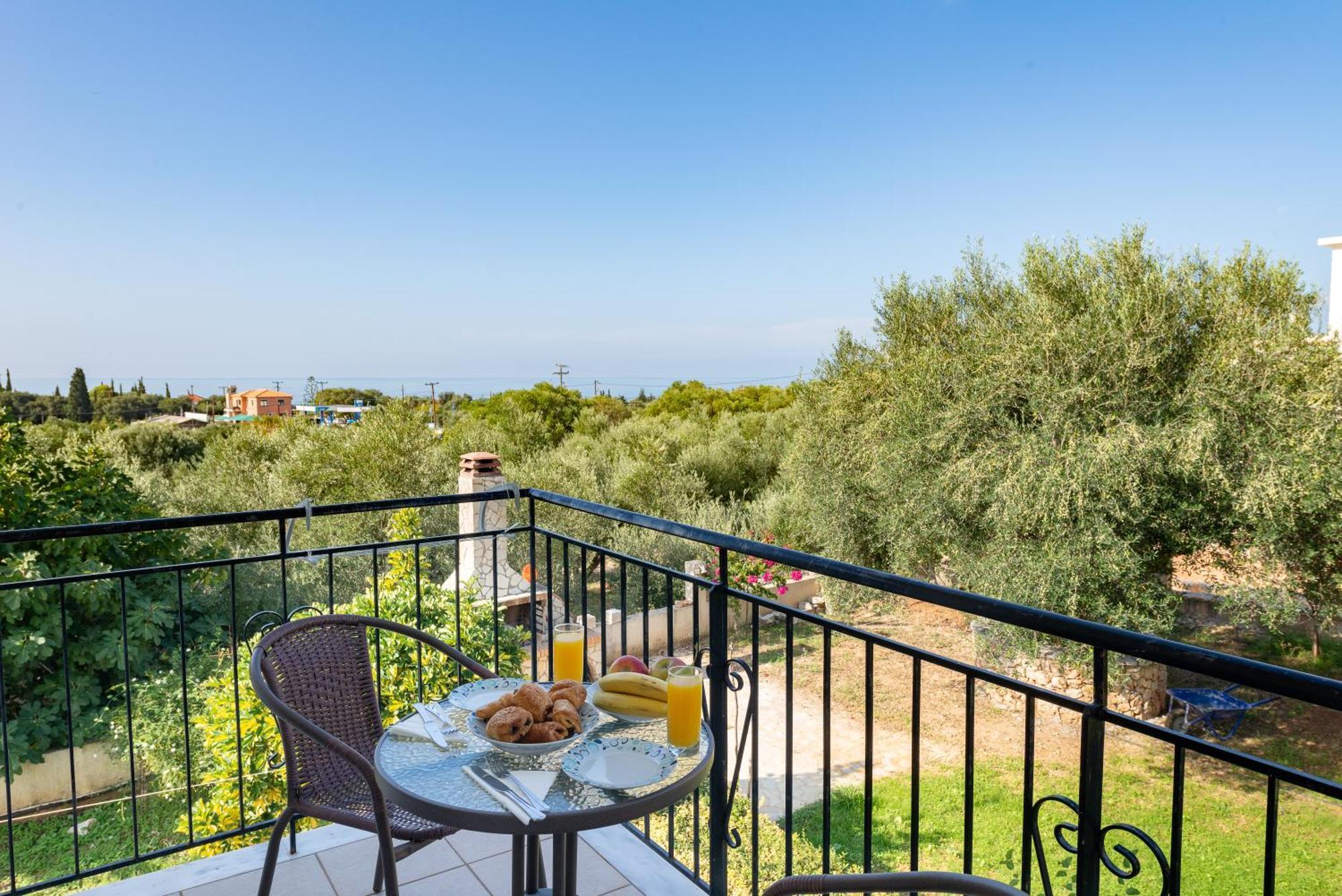 Vista Verde Studios & Apartments Svoronata Bagian luar foto