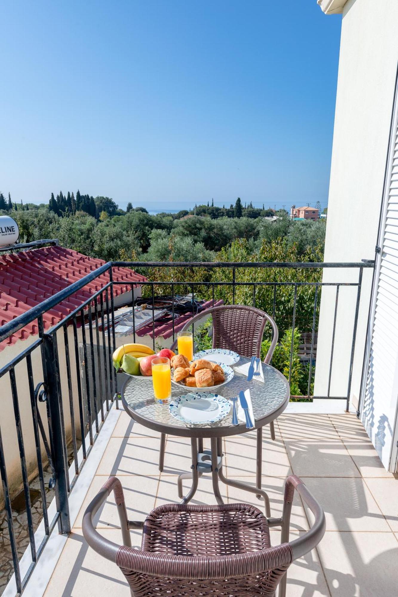 Vista Verde Studios & Apartments Svoronata Bagian luar foto