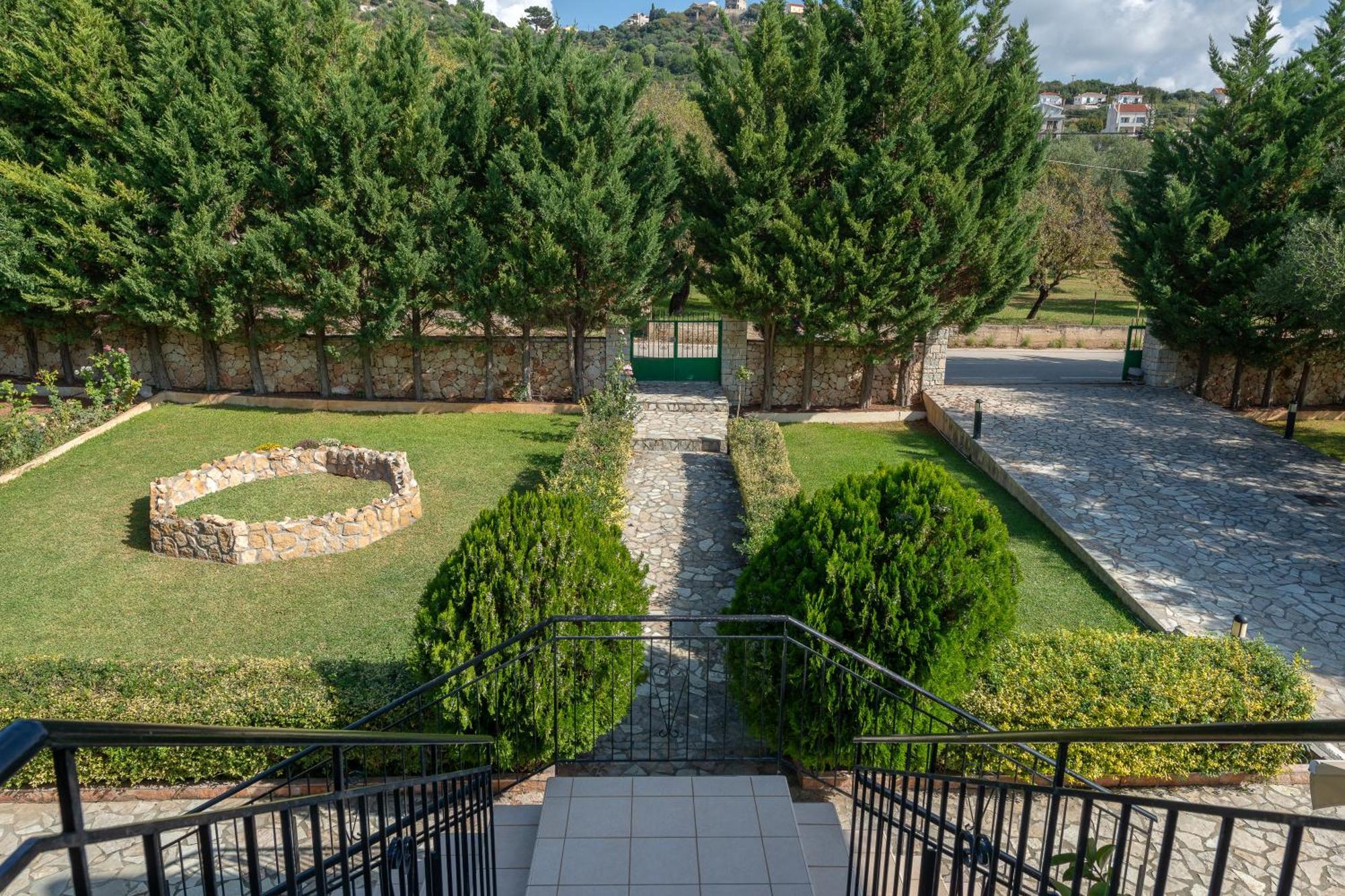 Vista Verde Studios & Apartments Svoronata Bagian luar foto