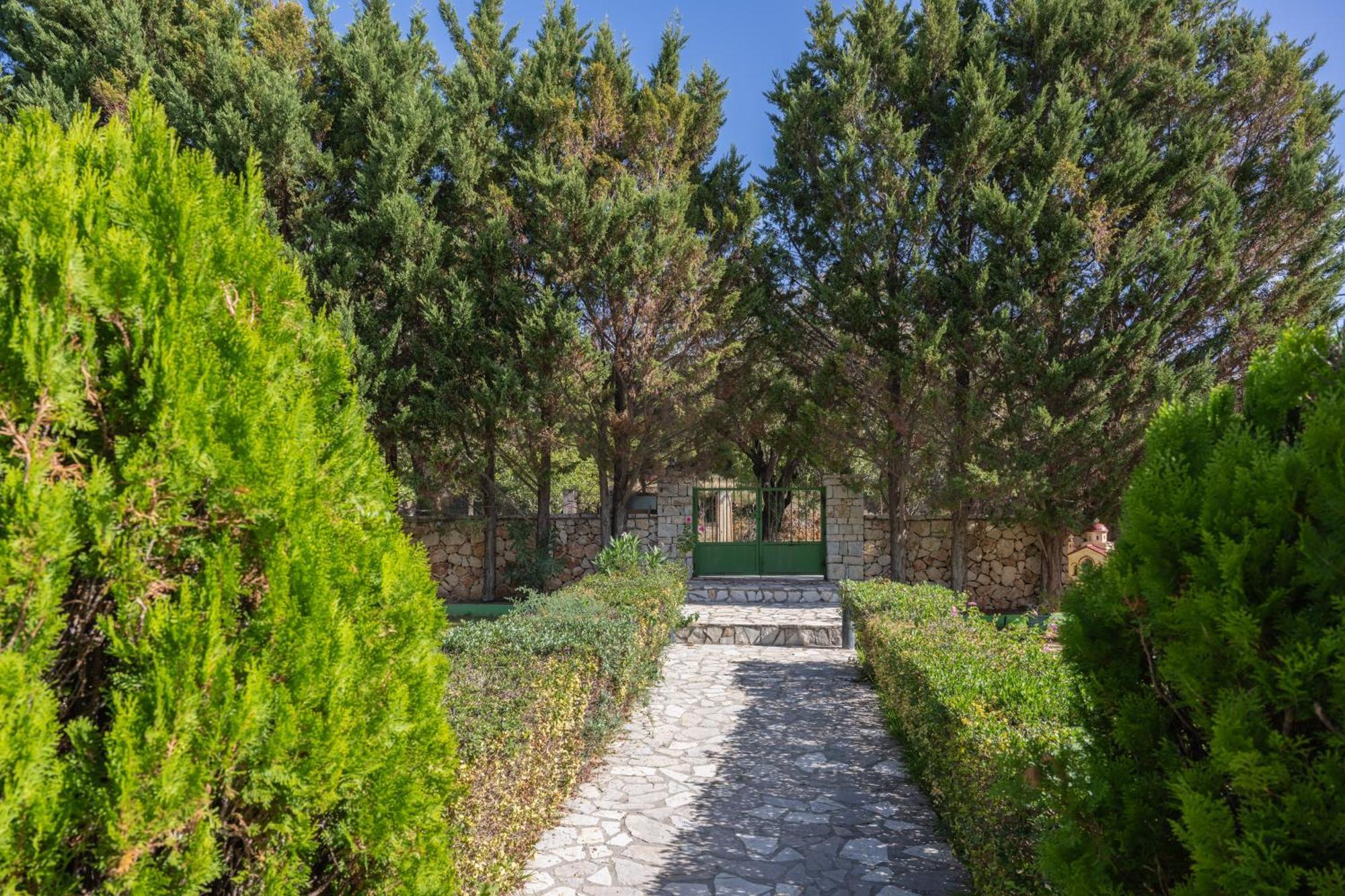 Vista Verde Studios & Apartments Svoronata Bagian luar foto