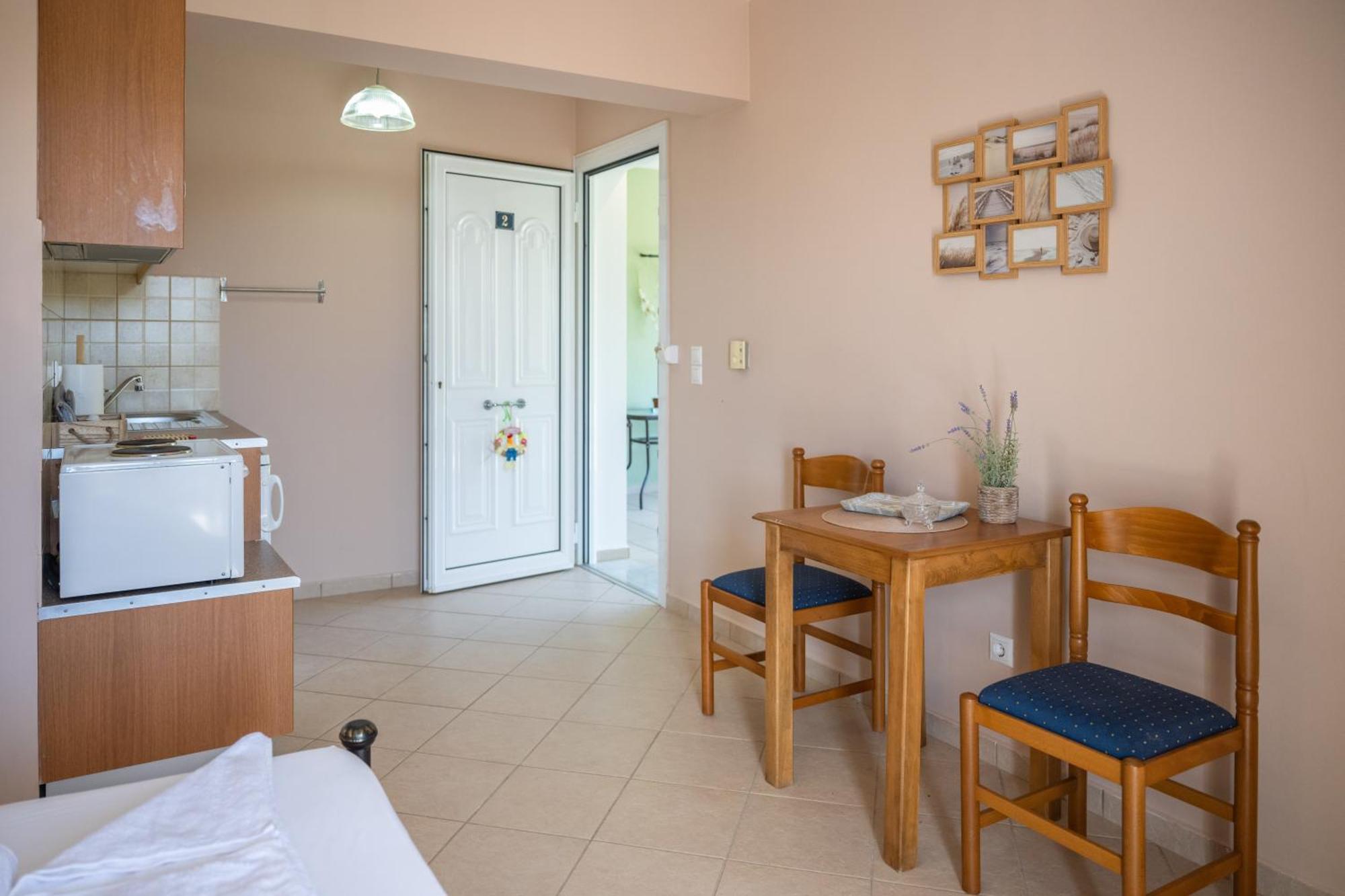 Vista Verde Studios & Apartments Svoronata Bagian luar foto