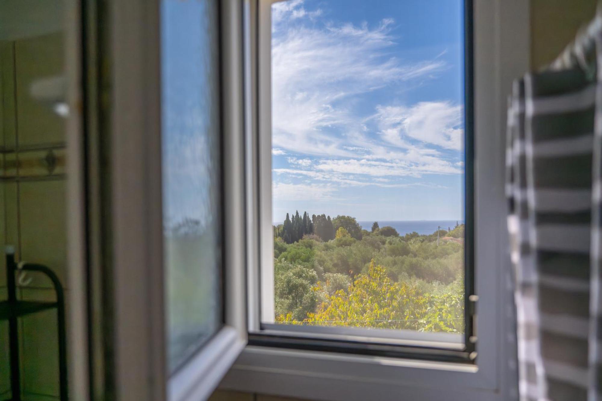 Vista Verde Studios & Apartments Svoronata Bagian luar foto